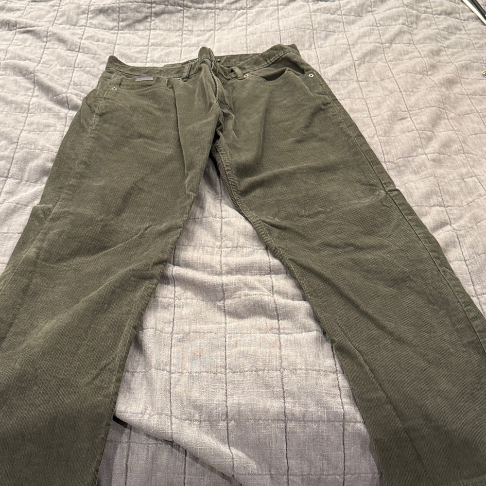 Calvin Klein Jeans Men's Forest Corduroy Pants